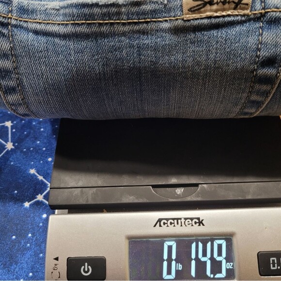 Seven7 size 4 pearl embellished distressed Denim Mid Rise Skinny Blue Jeans - Picture 12 of 12